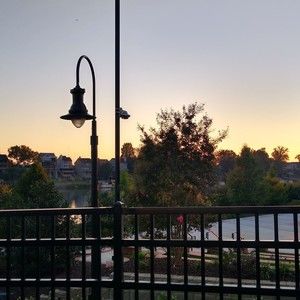 Meet your Posher, Cynthia